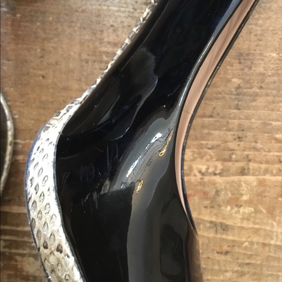 CHLOE BLK PAT/SNAKE ROUND TOE STACK HEEL PUMP *8.5 - Picture 9 of 15